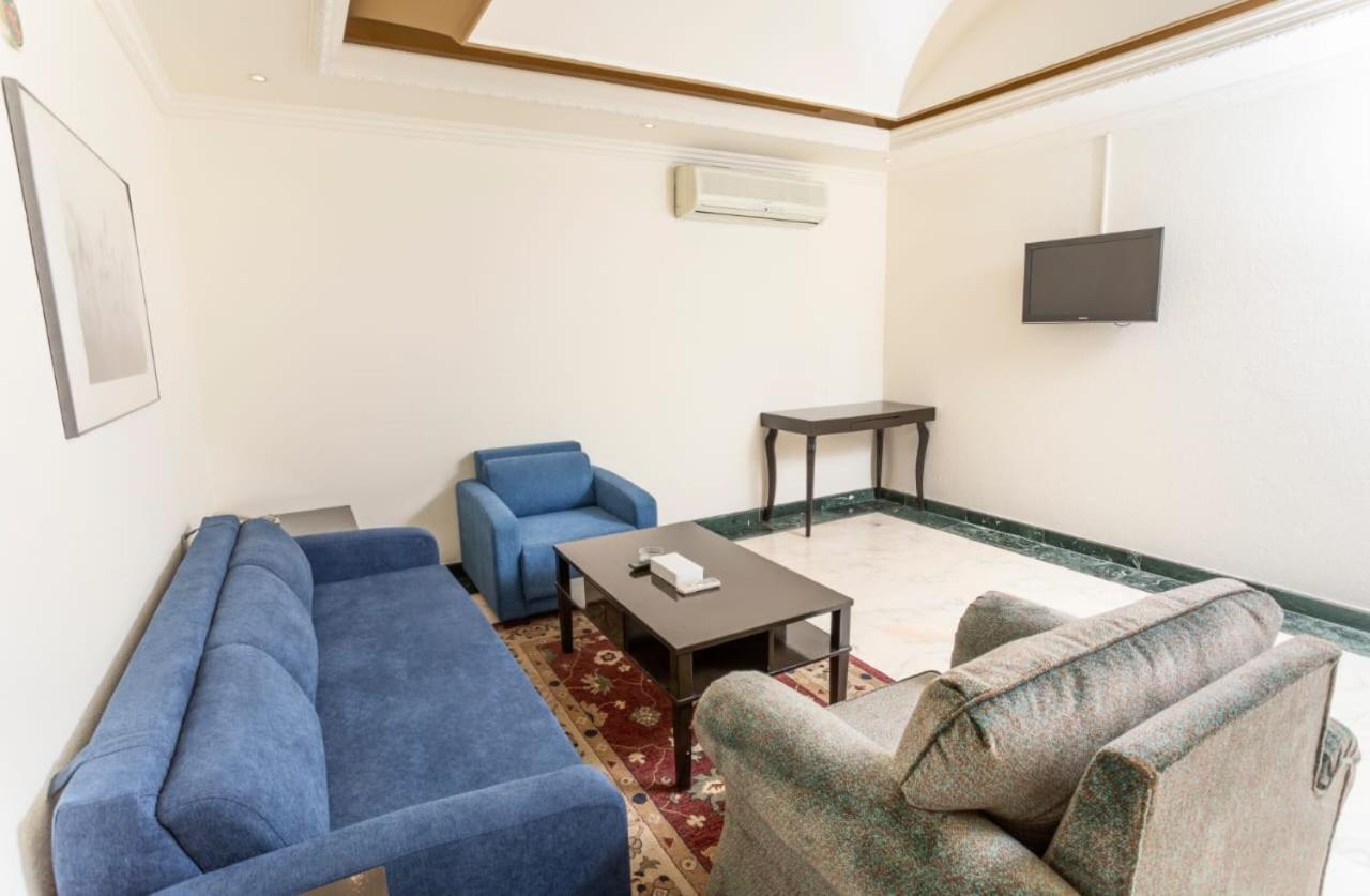 Delmon Hotel Suites 제다 외부 사진