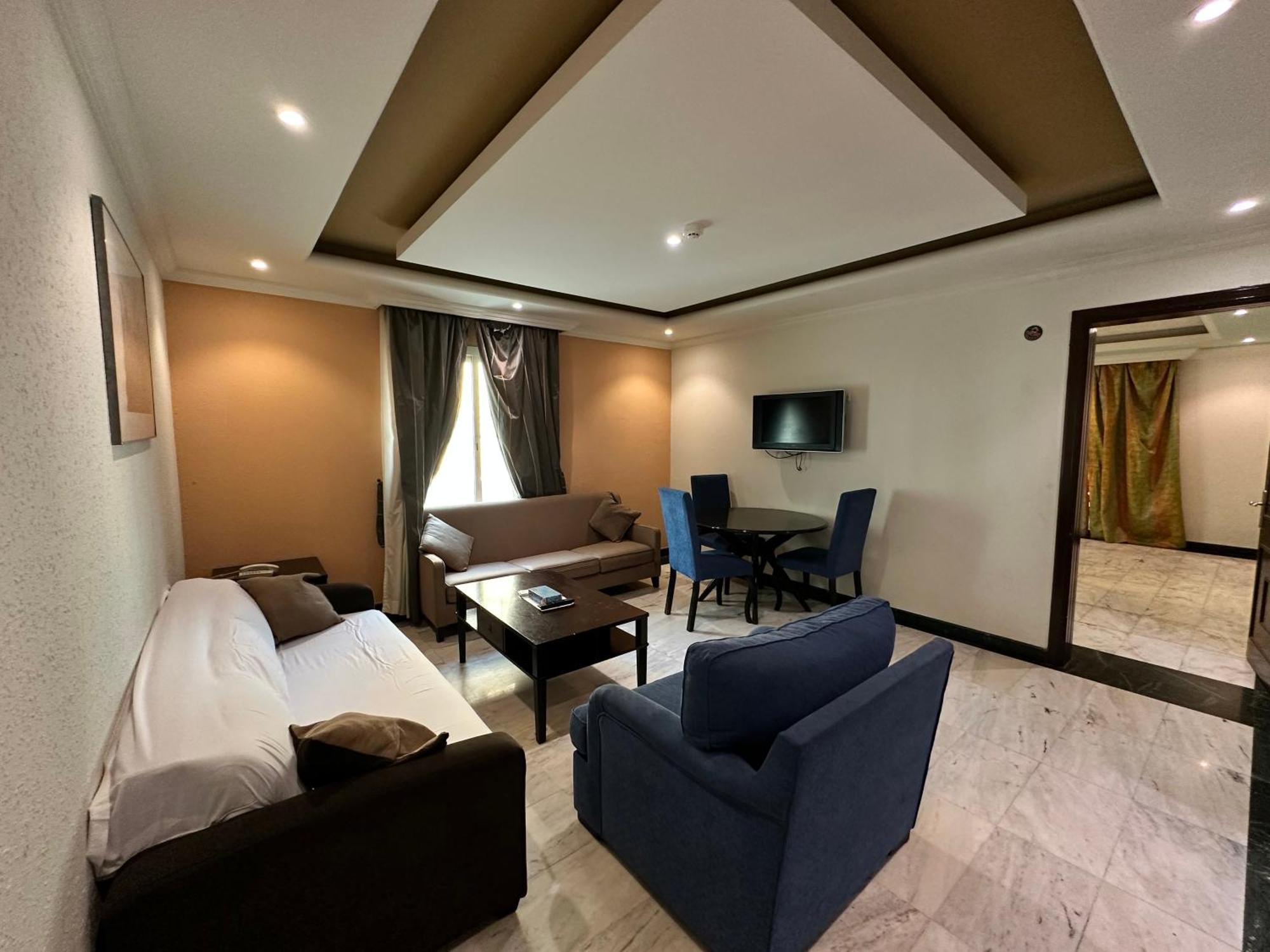 Delmon Hotel Suites 제다 외부 사진