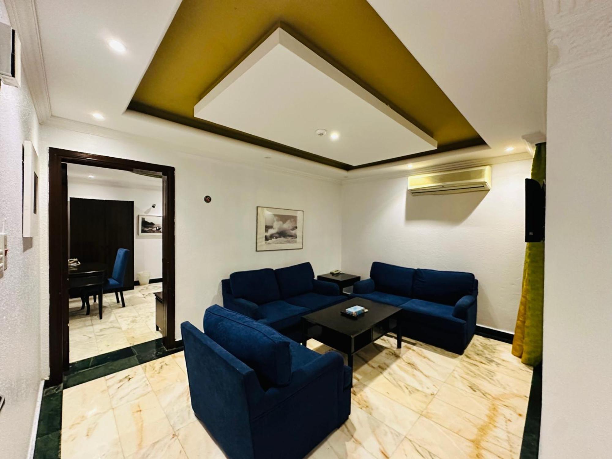Delmon Hotel Suites 제다 외부 사진